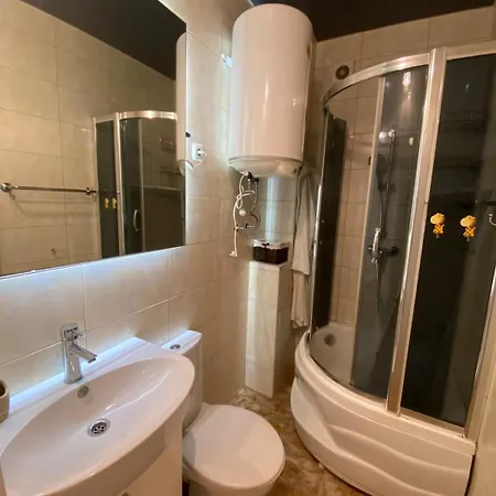 Stylish High-tech On Zabol Apartment